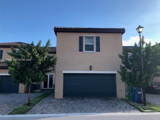 17127 SW 96th St, Miami FL 33196