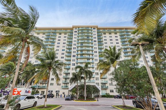 19390 Collins Ave # 1602, Sunny Isles Beach FL 33160