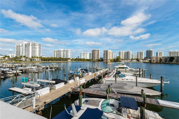 18011 Biscayne Blvd # 1501, Aventura FL 33160