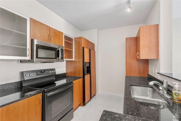 806 E Windward Way # 515, Lantana FL 33462