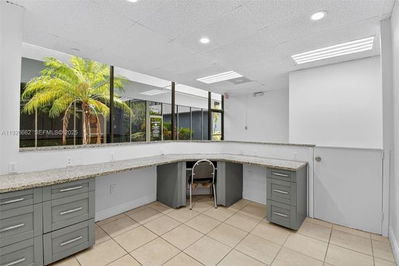 3801 N University Dr # 402, Sunrise FL 33351