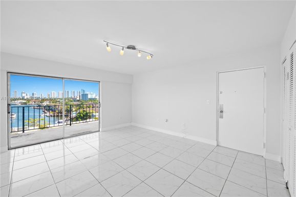 16508 NE 26th Ave # 601, North Miami Beach FL 33160