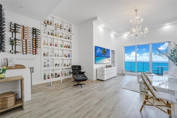 2301 Collins Ave # 1625, Miami Beach FL 33139