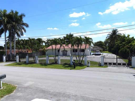 165 SW 130th Ave, Miami FL 33184