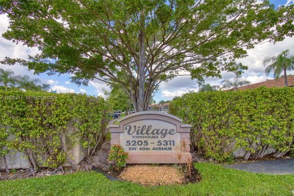 5209 SW 40th Ave # 51, Dania Beach FL 33314