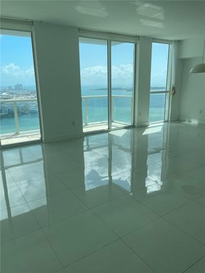 253 NE 2nd St # 4407, Miami FL 33132
