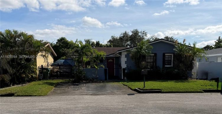 2926 NW 191st Ln, Miami Gardens FL 33056