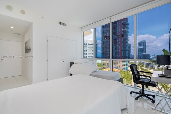 50 S Pointe Dr # 1506, Miami Beach FL 33139