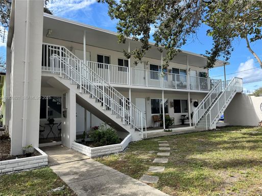 261 Hibiscus Dr # 5, Miami Springs FL 33166