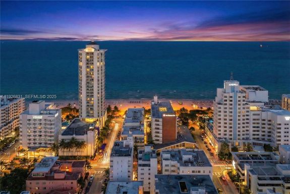 4122 Collins Ave # 2B, Miami Beach FL 33140
