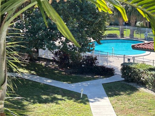 250 Layne Blvd # 312, Hallandale Beach FL 33009