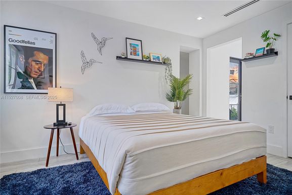 1720 SW 11 ST, Miami FL 33135