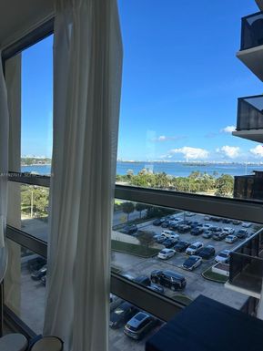 600 NE 36th St # 701, Miami FL 33137