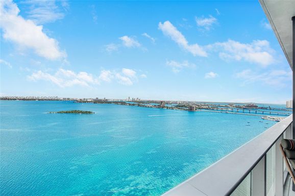 700 NE 24th St # 2702, Miami FL 33137