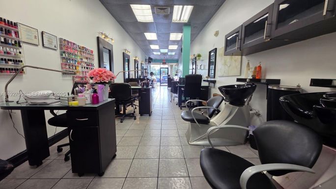 60th St, Hialeah FL 33016