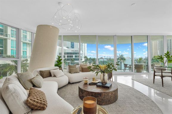 300 Biscayne Boulevard Way # 301E, Miami FL 33131