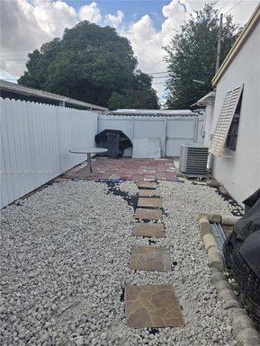 16240 NW 18th Ave, Miami Gardens FL 33054