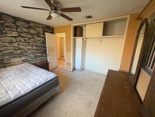 1001 NW 202nd St, Miami Gardens FL 33169