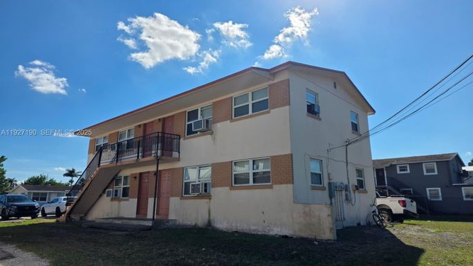 628 SW 4th St, Belle Glade FL 33430