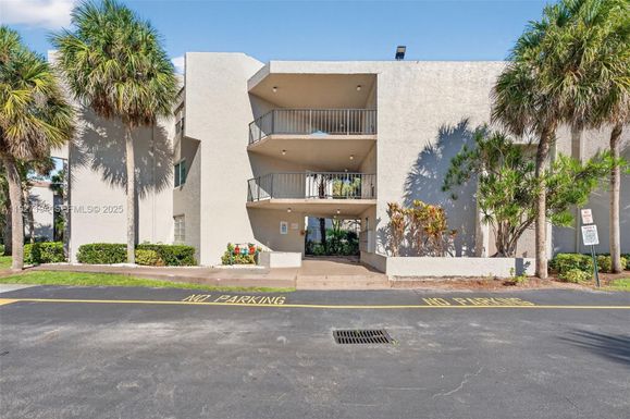3100 Riverside Dr # 305, Coral Springs FL 33065