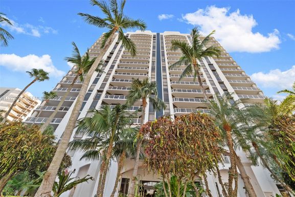 3598 Yacht Club Drive # 1804, Aventura FL 33180