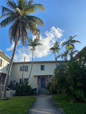 630 84th St # 27, Miami Beach FL 33141