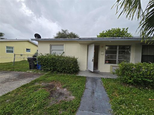 4211 NW 39th Ave, Lauderdale Lakes FL 33309