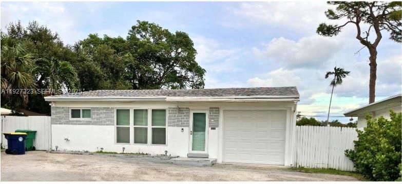 4536 SW 24th Ave, Dania Beach FL 33312