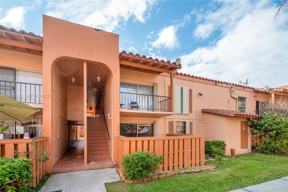 7160 Fairway Dr # J7, Miami Lakes FL 33014