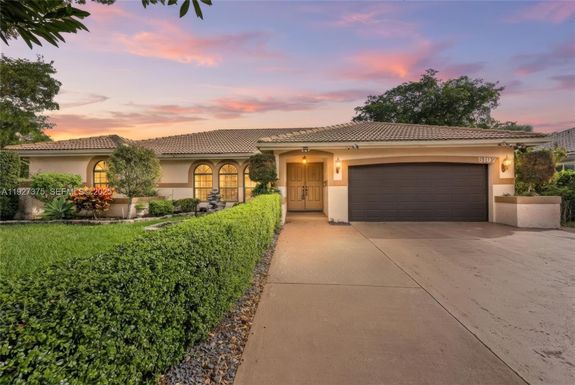 5197 NW 58th Ter, Coral Springs FL 33067