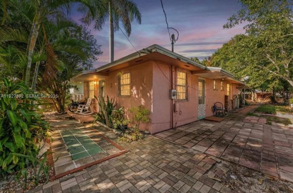 578 SW 2nd St, Florida City FL 33034