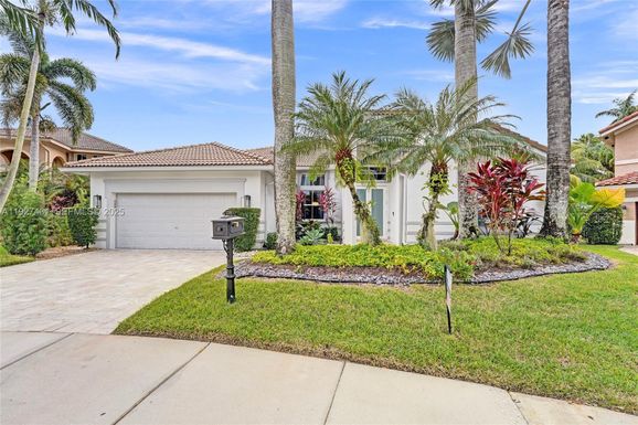 2396 Pheasant Ln, Weston FL 33327