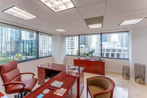 1200 Brickell Ave # 850, Miami FL 33131
