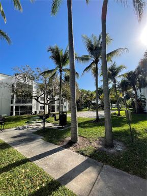 5686 Rock Island Rd # 114, Tamarac FL 33319