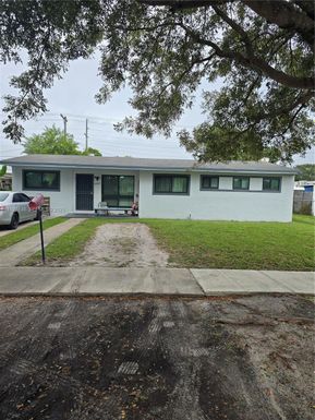 3341 NW 178th St, Miami Gardens FL 33056