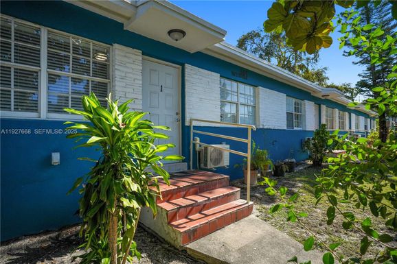 601 SW 6th Ave, Miami FL 33130