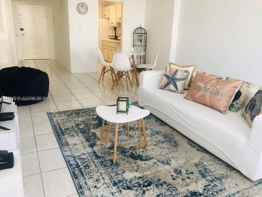 100 Lincoln Rd # 541, Miami Beach FL 33139