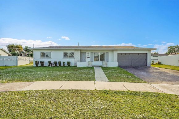 10340 SW 157th St, Miami FL 33157