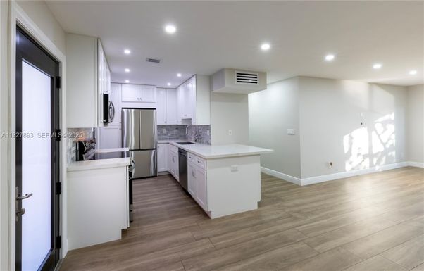 6855 Edgewater Dr, Coral Gables FL 33133