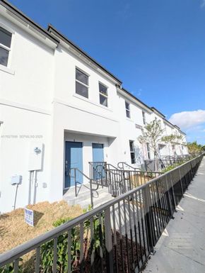 15557 SW 280TH STREET # 4, Homestead FL 33031