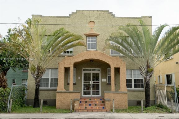 237 NW 10th Ave # 1, Miami FL 33128