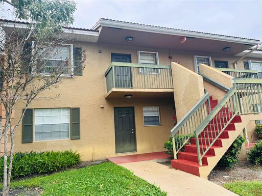 10457 NW 8th St # 105, Pembroke Pines FL 33026