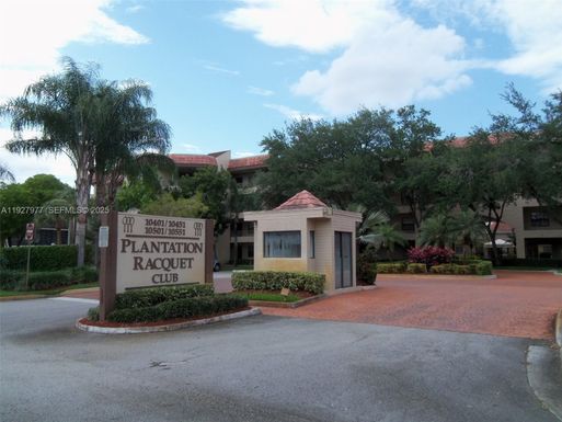 10551 W Broward Blvd # 209, Plantation FL 33324
