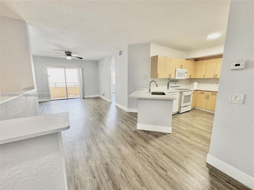 704 Belmont Ln # 704, North Lauderdale FL 33068