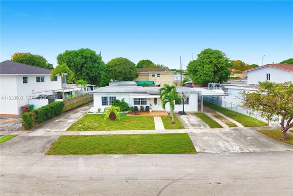 1540 E 8th Ct, Hialeah FL 33010