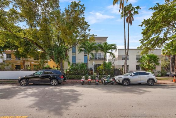 750 Michigan Ave # 303, Miami Beach FL 33139