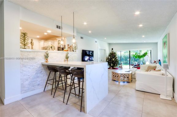 10478 SW 75th Ln # 10478, Miami FL 33173