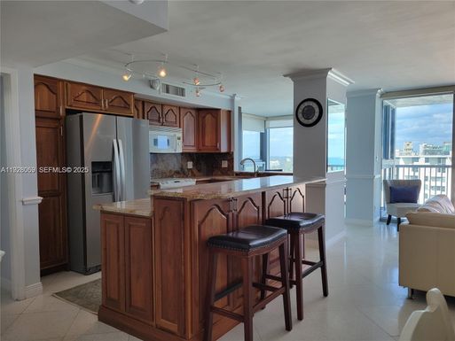 2655 Collins Ave # 2105, Miami Beach FL 33140