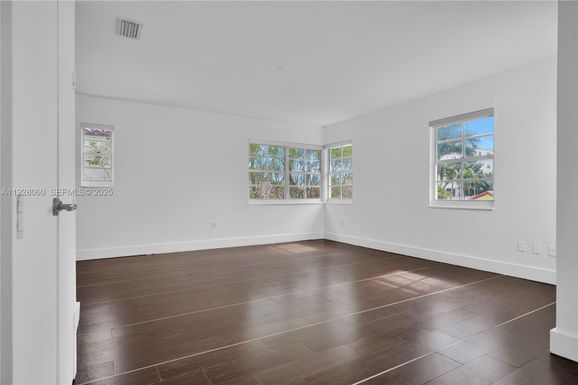 1457 MERIDIAN AV # 204, Miami Beach FL 33139
