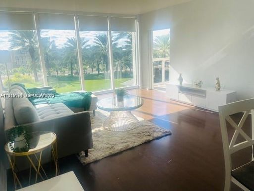 10275 Collins Ave # 327, Bal Harbour FL 33154